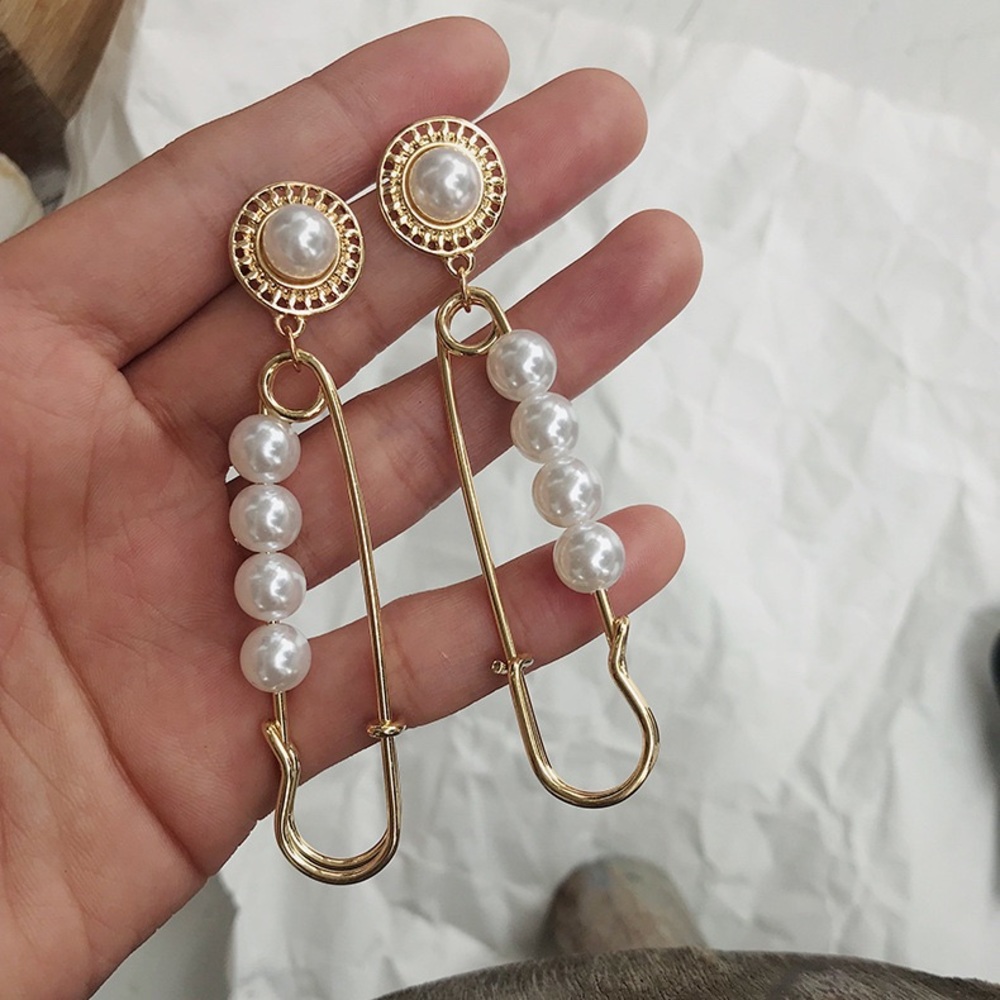 vintage Unique paper clip pearl Earrings